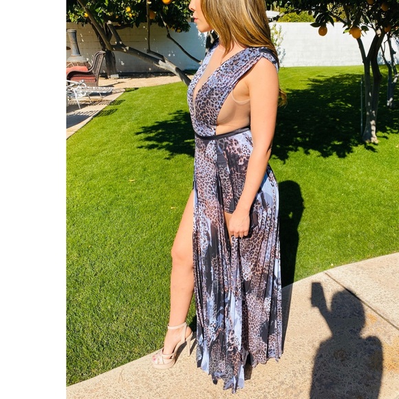 π Leopard maxi/ jumpsuit. This was made to SLAY! - Picture 2 of 6